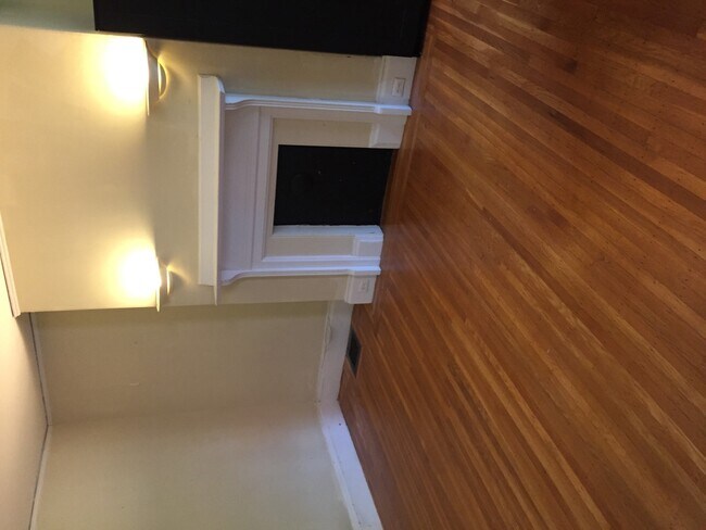 Building Photo - 429 Marlborough St