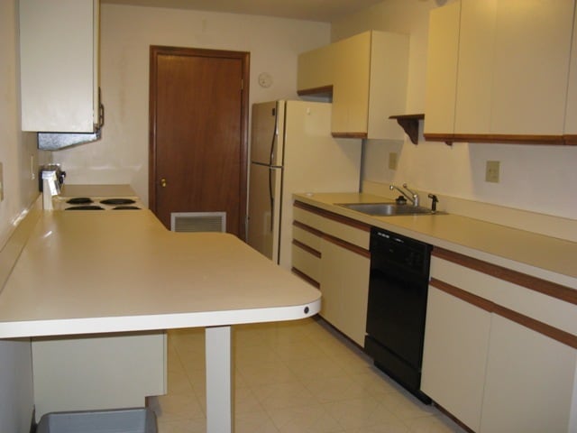 Building Photo - 107 Hilltop Dr