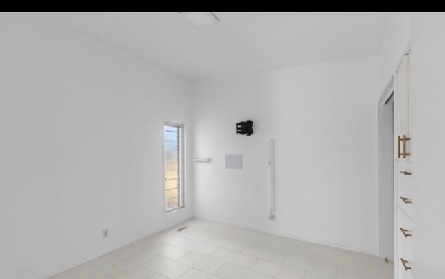 Building Photo - 104 Rosetta Cir