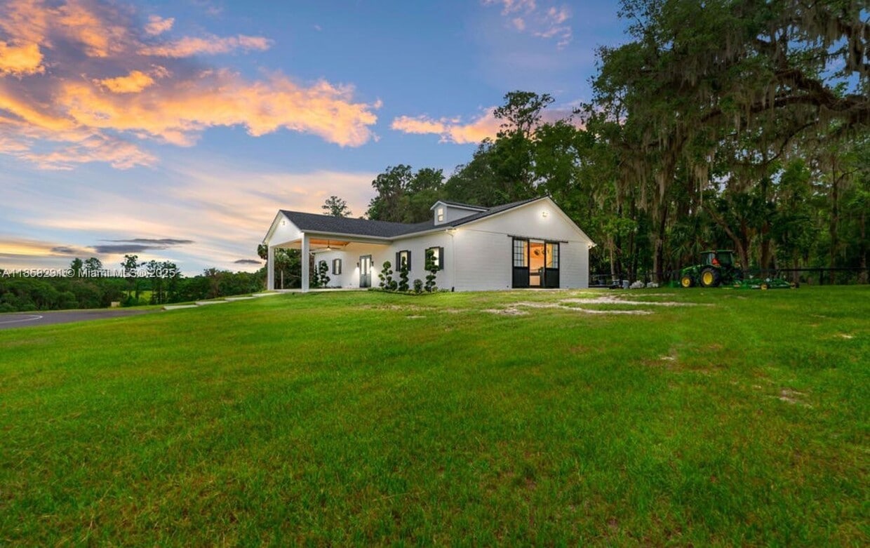 Primary Photo - 20925 NW 100th Avenue Rd