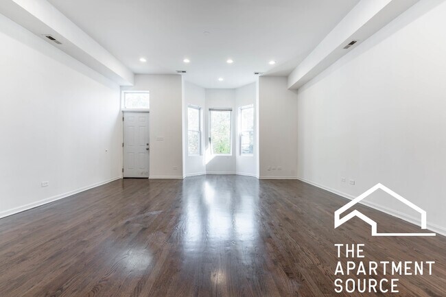 Foto del edificio - 2113 N Campbell Ave