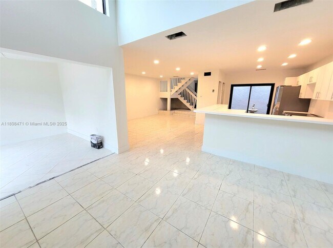 Foto del edificio - 19530 Cypress Ct