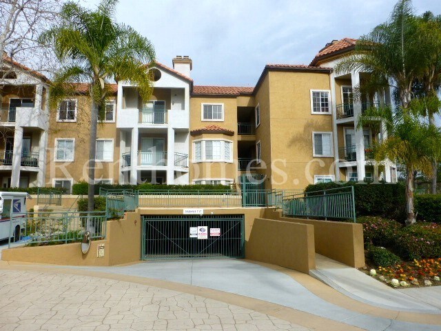 Foto del edificio - 2220 Camino De La Reina