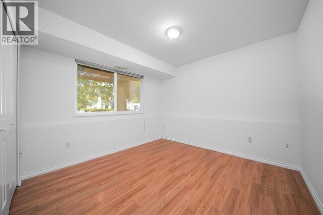 Photo du bâtiment - 3880 Westminster Hwy