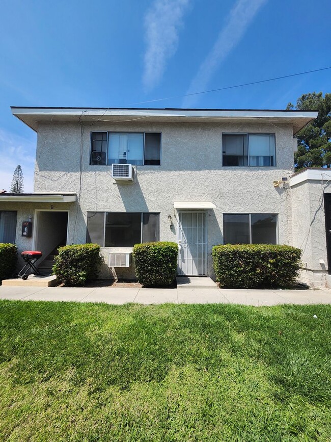 Foto del edificio - 438 Silverwood Ave