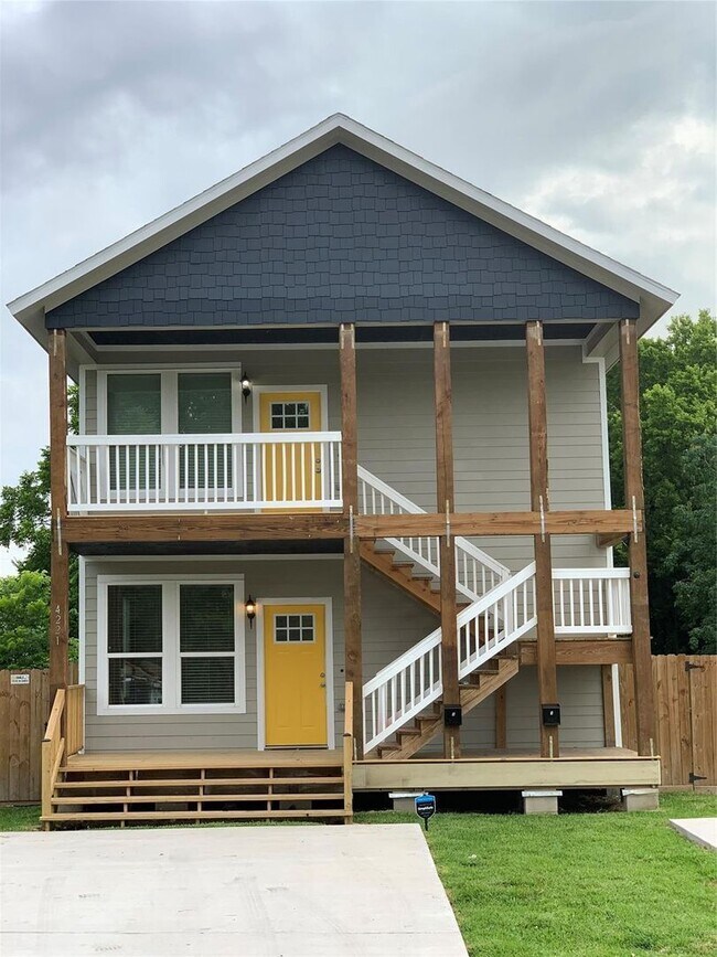 Building Photo - 4221 Alvin St