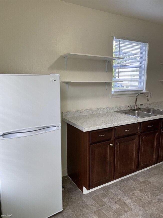 Building Photo - 2 br, 1 bath Duplex - 1248 Estelle Street