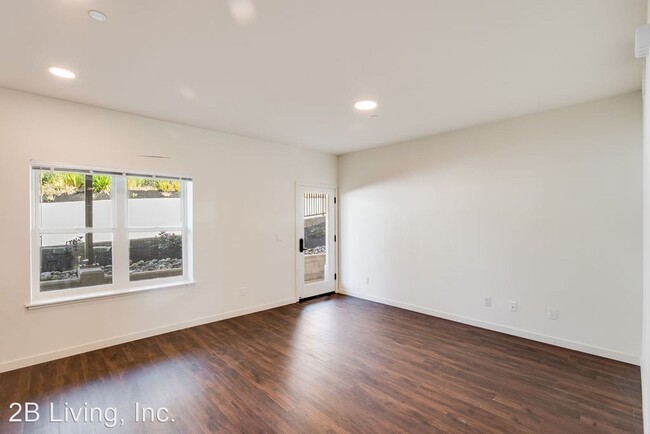 Foto del edificio - 4690 Tompkins Ave
