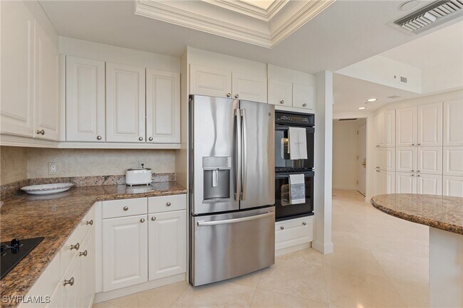 Foto del edificio - 7117 Pelican Bay Blvd