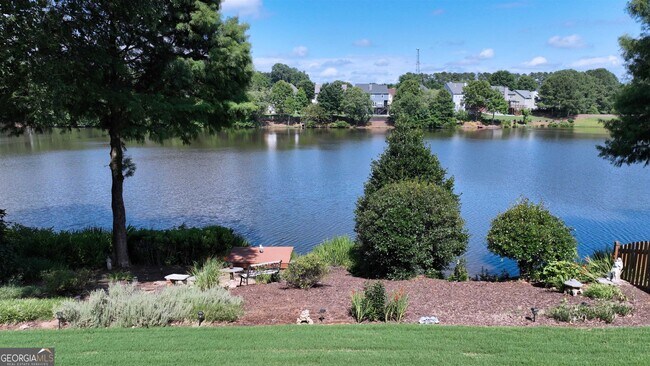 Foto del edificio - 12972 Waterside Dr