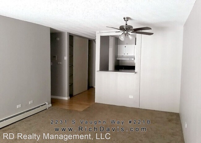 Foto del edificio - 1 br, 1 bath House - 2231 S Vaughn Way #221B