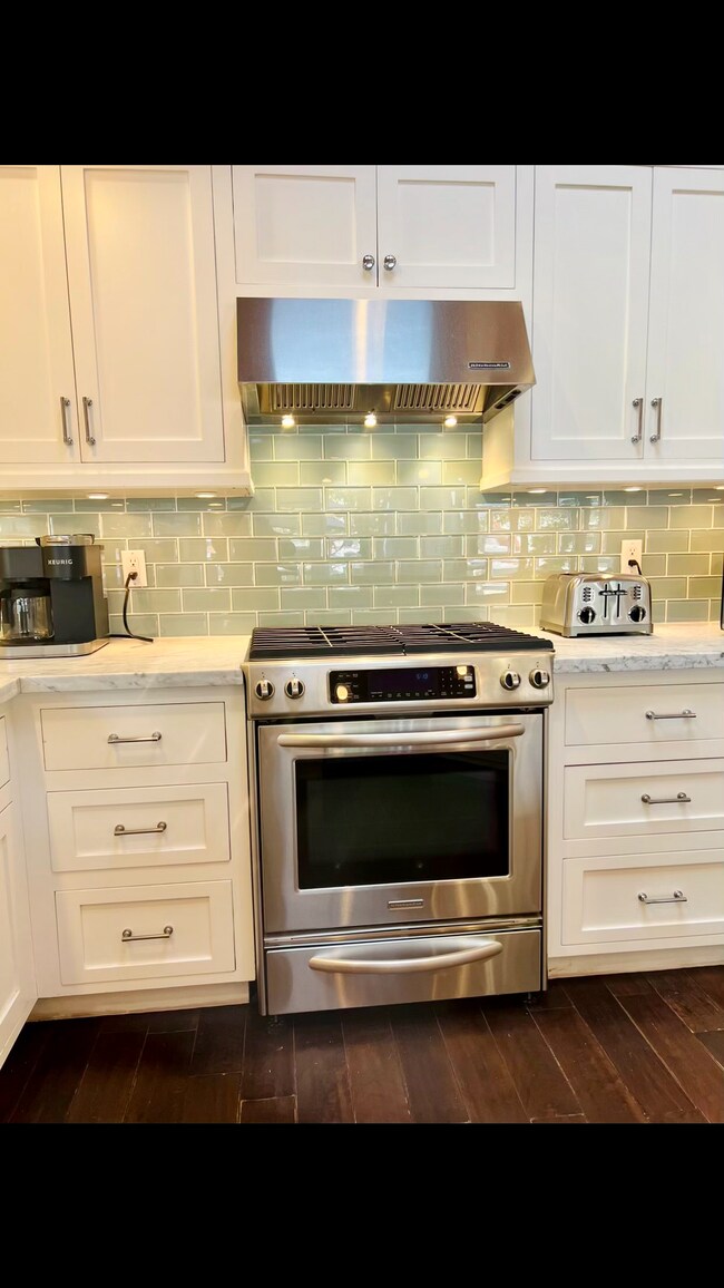 Building Photo - 29 5th St