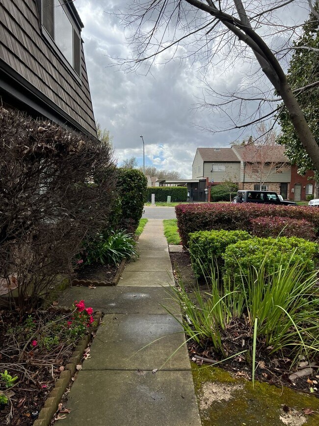 Foto del edificio - Coming Soon, Beautiful Rancho Cordova Cond...
