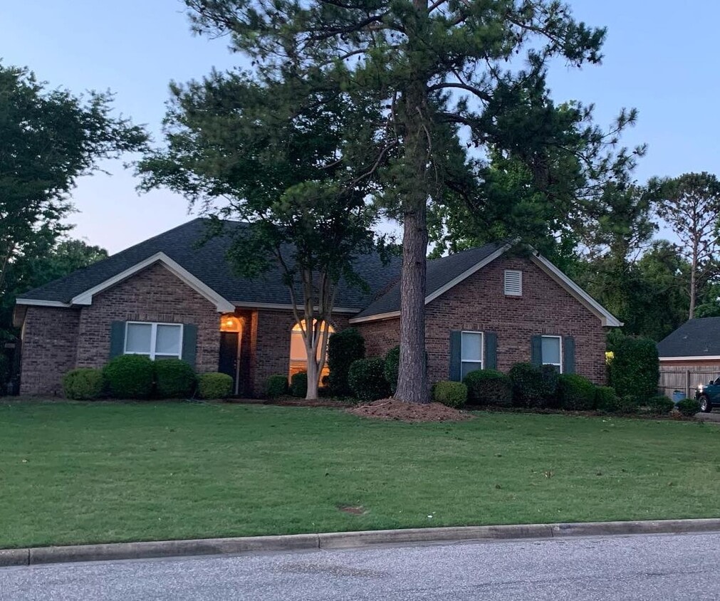 7591 Forest Edge Ln, Montgomery, AL 36117 House for Rent in