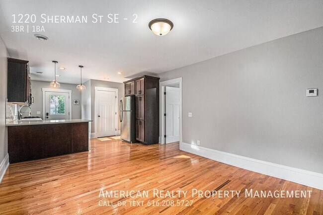 Foto del edificio - 1220 Sherman St SE