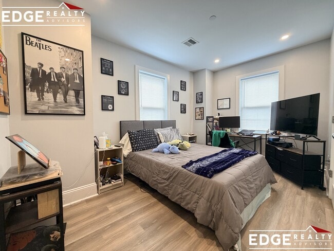 Photo - 80 N Beacon St Apartment