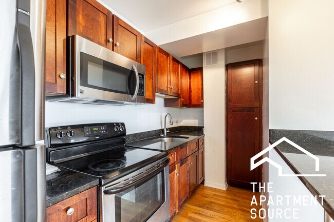 Foto del edificio - 4180 N Marine Dr