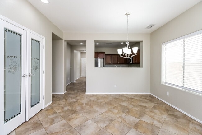 Building Photo - 41538 N Salix Dr
