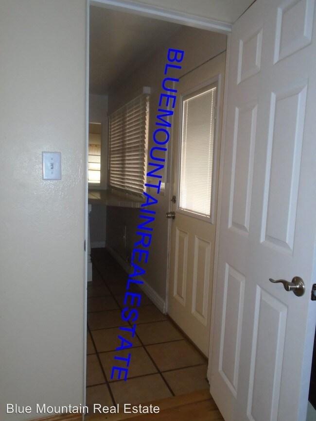 Foto del edificio - 124 Fox Ave