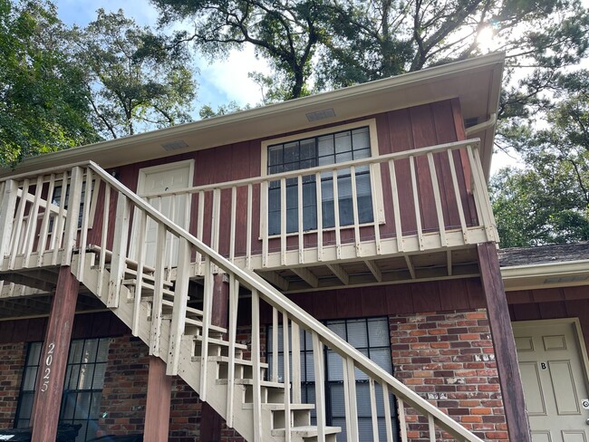 2BED/1BA upstairs unit NE Tallahassee - 2BED/1BA upstairs unit NE Tallahassee Apartment