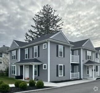 Building Photo - 1093 Main St