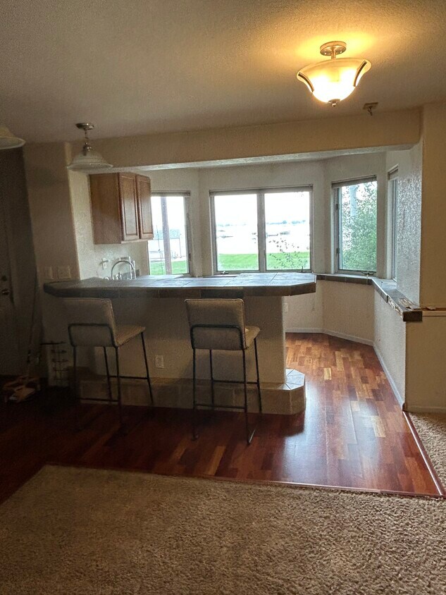Foto del edificio - 4962 Monroe Ave