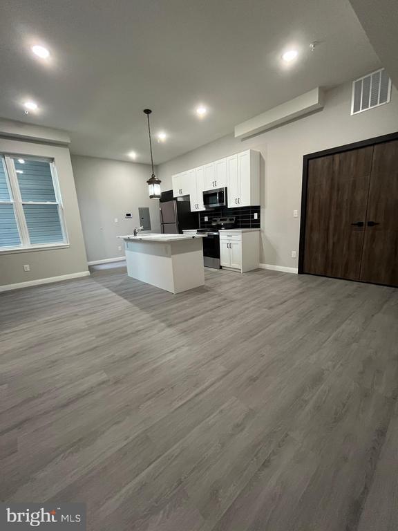Foto principal - 405 N Simpson St