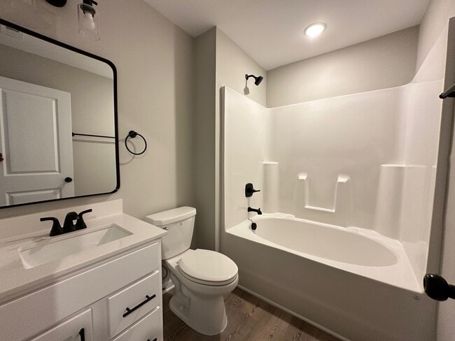 Building Photo - Parkwood West Townhomes