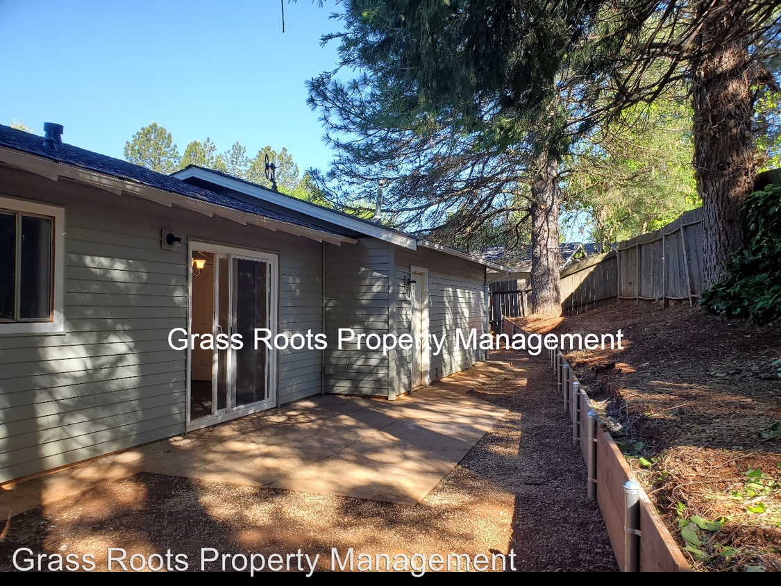 Building Photo - 3 br, 2 bath House - 549 Packard Drive