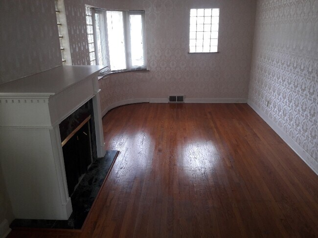 Foto del edificio - 3114 Kemp Dr