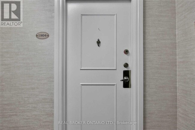 Building Photo - 20 Edgecliff Golfway