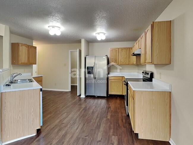 Foto del edificio - 1212 N Aberdeen Dr