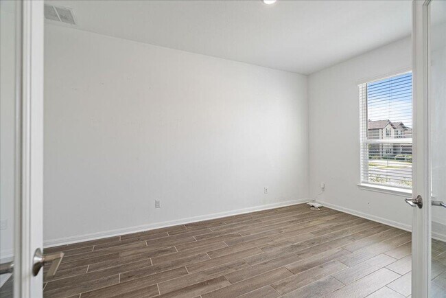 Foto del edificio - 6516 Rounded Pebble Ln