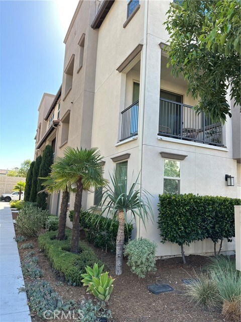 Building Photo - 603 S Motif St