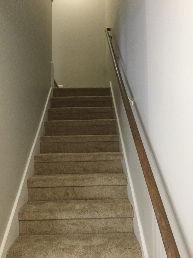 Building Photo - Great Franklin Townhome