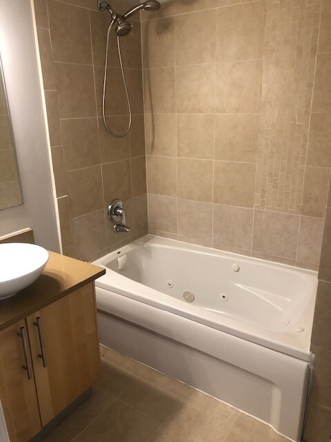 Foto del edificio - 3445 W Grace St
