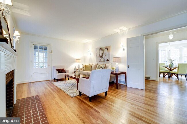 Foto del edificio - 6623 32nd St NW