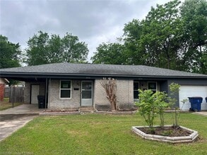 Building Photo - 4716 S 30th St