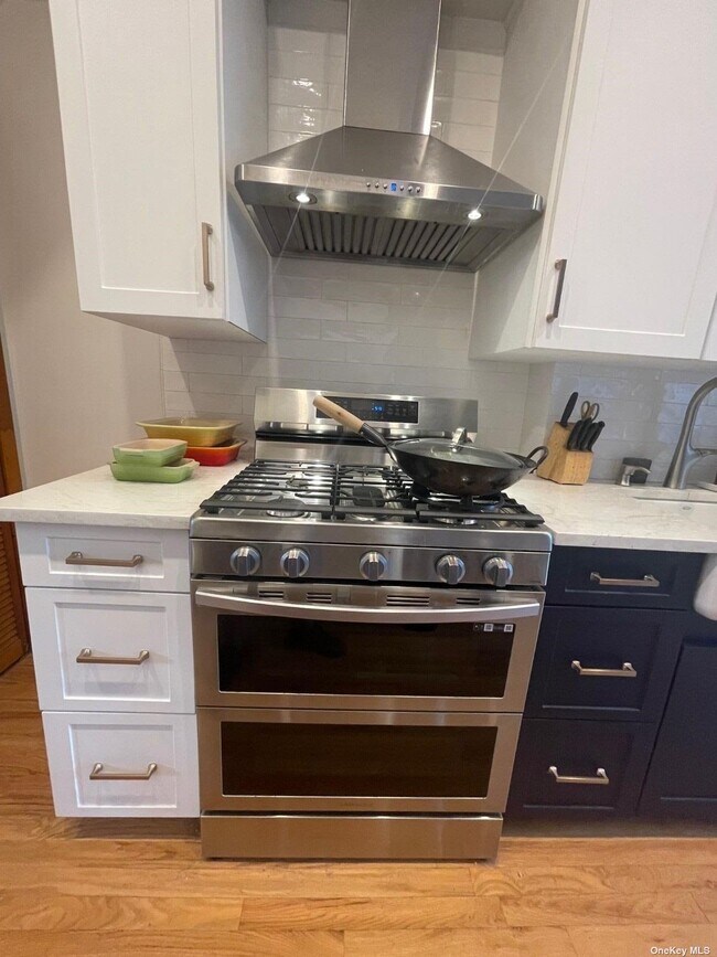 Foto del edificio - 82-61 165th St