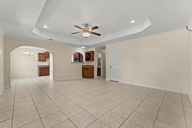 Building Photo - 909 N Throckmorton St