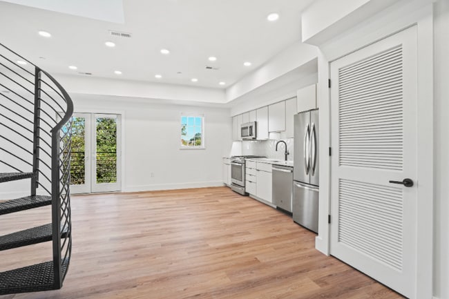 Photo - 716 L St SE Apartment