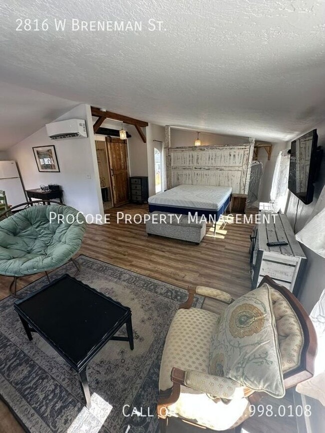 Building Photo - Charming Upper Unit Studio – Fully Furnish...