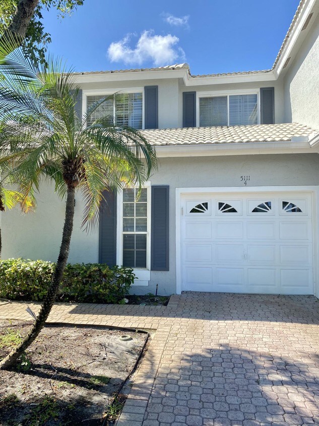 5111 Sabal Gardens Ln Unit 4, Boca Raton, FL 33487 Room for Rent in