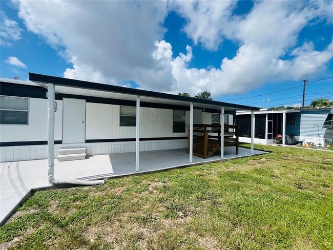 Building Photo - 550 Woodpecker Pike
