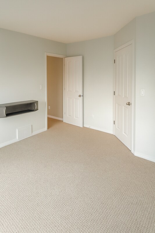 Photo du bâtiment - 1804-1804 70 St SW