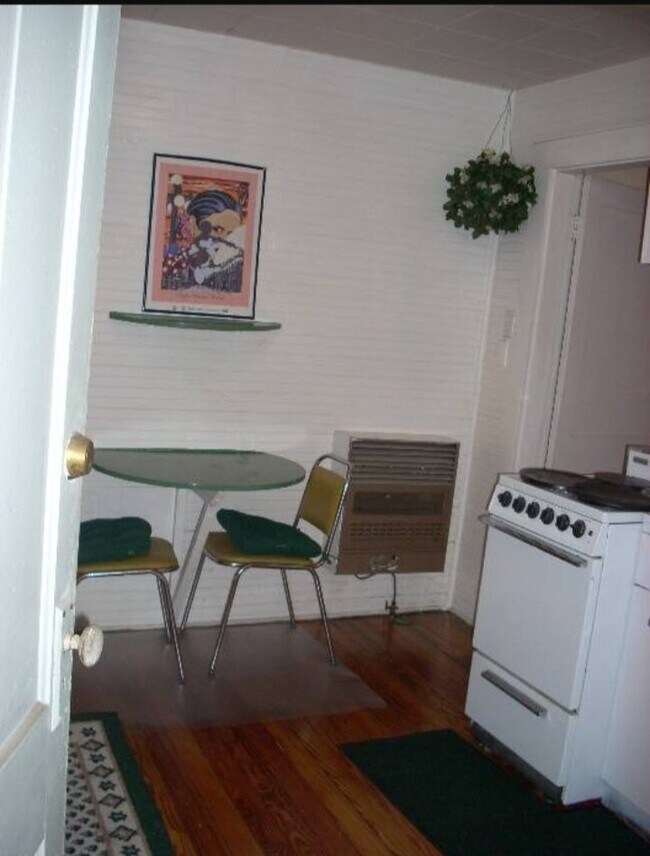 Foto del edificio - 1023 E Comanche Ave