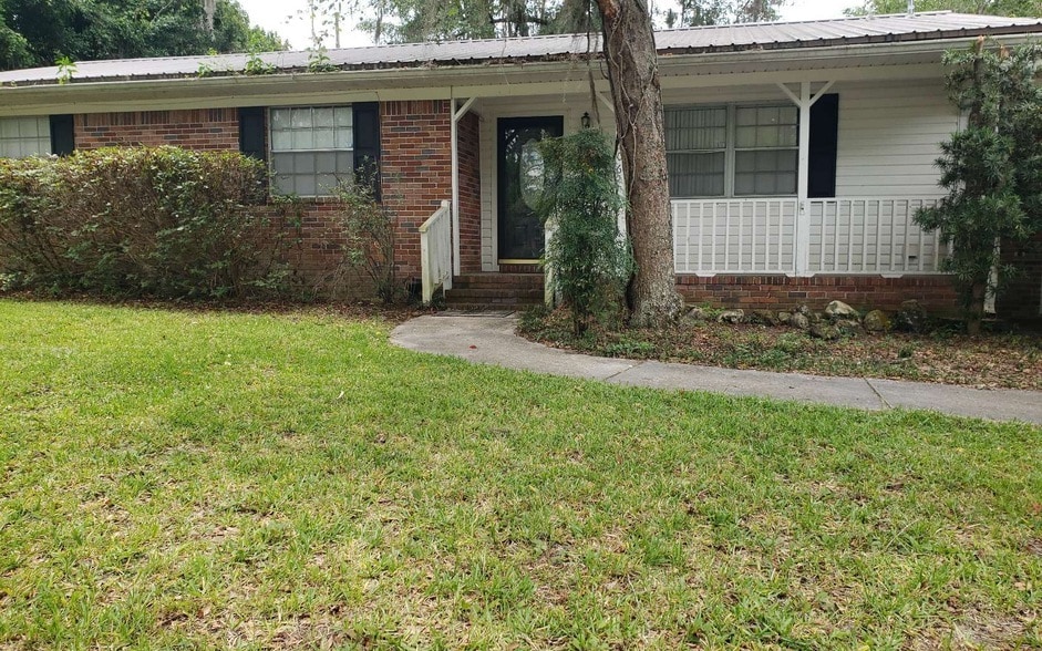 Primary Photo - 506 SW Tularosa Ln