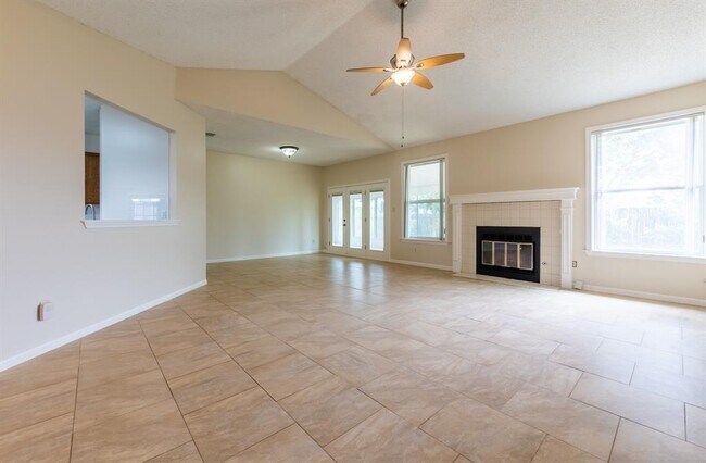 Building Photo - 1703 Hunters Trail