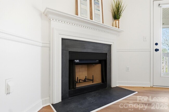 Foto del edificio - 17122 Red Feather Dr