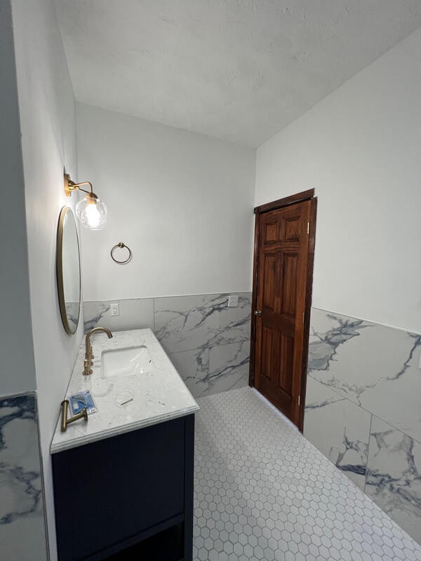 Foto del edificio - 808 Gilbert St